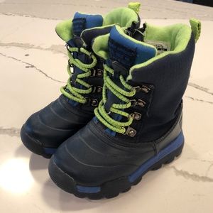 Toddler Size 7 snow boots